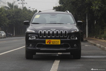 2016款自由光2.4L自动优越版