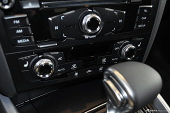 2014款奥迪Q5 40 TFSI技术型