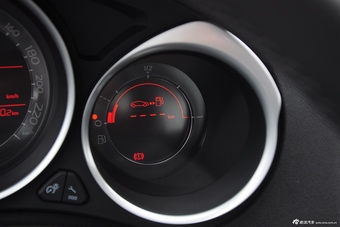 2015款雪铁龙C4L 1.6T自动尊贵版