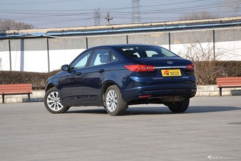 2015款福睿斯1.5L手动时尚型