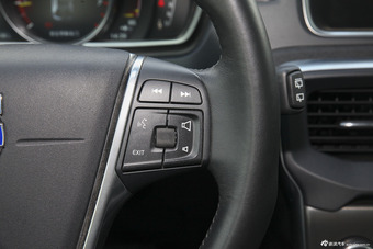 2016款沃尔沃V40 2.0T自动 T4 智雅版