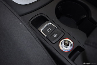 2012款奥迪Q3 35TFSI舒适型