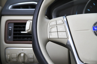 2015款沃尔沃S80L 2.0T自动 T5智雅版