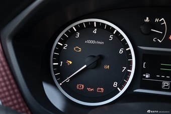 2016款蓝鸟1.6L自动智酷版