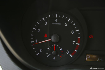 2015款海马福美来1.5T自动品尚型