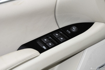 2016款XTS 2.0T自动28T精英型