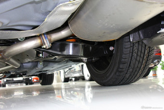 2014款奔腾B70 1.8T自动运动尊贵型到店实拍