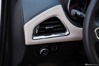 2015款科鲁兹1.4T自动精英版