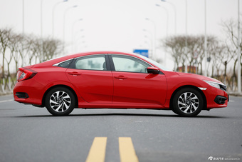 2016款思域1.5T手动220TURBO豪华型