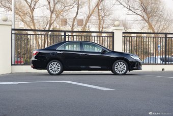 2015款凯美瑞2.5G豪华导航版