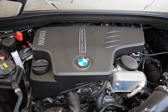 2015款宝马X1 sDrive18i时尚晋级版