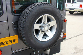 路虎卫士到店实拍