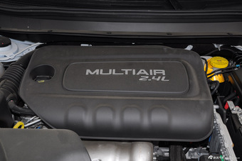 2016款自由光2.4L自动全能版