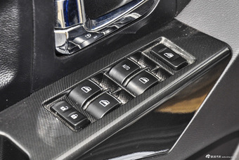 2015款骐铃T7 2.8T手动两驱舒适版标准轴距JE493ZLQ4CB