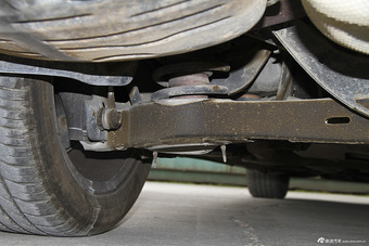 2015款沃尔沃S80L 2.0T自动 T5智雅版