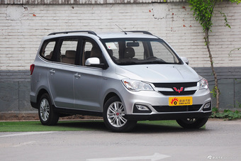 2015款五菱宏光S1 1.5L舒适型