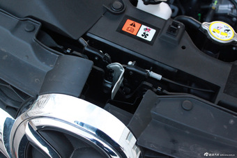 2015款马自达8到店实拍