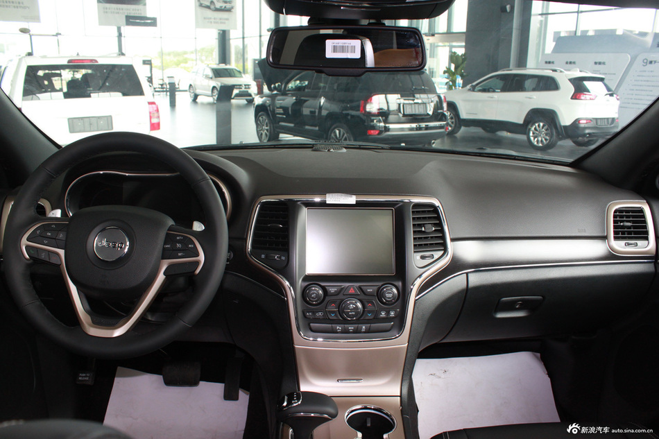 2014款大切诺基柴油版到店实拍