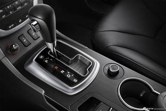 2013款传祺GS5 1.8T官方图