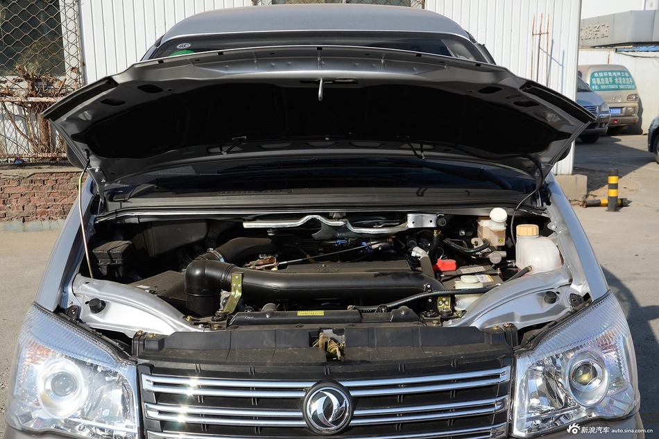 2016款菱智M5 2.0L手动7座豪华型L