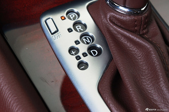 2013款英菲尼迪QX50到店实拍