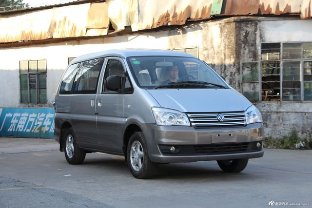 2015款菱智M3 1.6L 7座舒适型图片