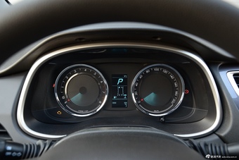 2016款雪佛兰乐风RV 1.5L自动智行版