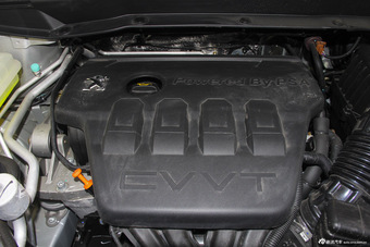 2015款东风风神AX7 2.0L手动智悦型