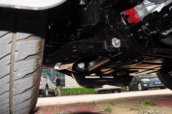 2015款萨瓦纳2.8T手动四驱柴油豪华版5座