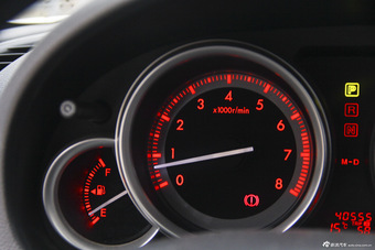 2015款睿翼轿跑2.0L自动豪华版