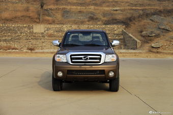 2014款威虎TUV-2.5L手动共轨四驱豪华型图片