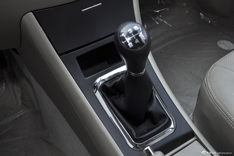 2012款力帆620 1.5L手动基本型