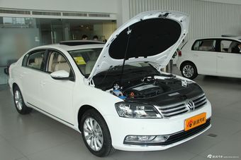 2012款迈腾1.8TSI领先型