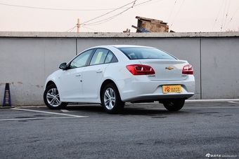 2015款科鲁兹1.5L经典 SE MT