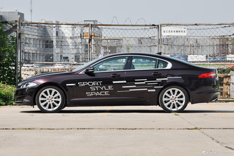 2015款捷豹XF 2.0T 80周年典藏豪华版