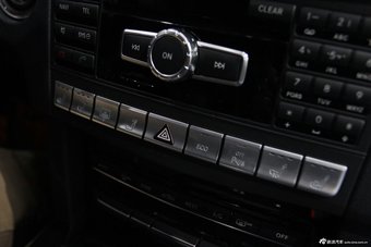 2014款奔驰E级内饰