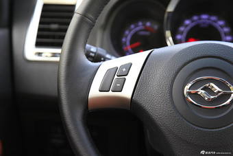 2015款黄海N2 2.8T四驱柴油至尊版