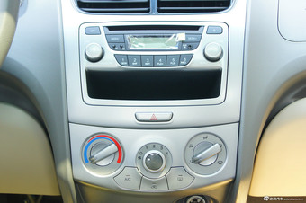 2010款新赛欧三厢1.4L手动优逸版