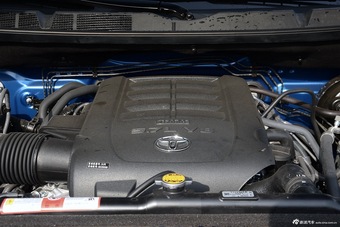 2016款坦途5.7L自动标准版