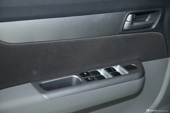 2013款雨燕1.5L自动运动型