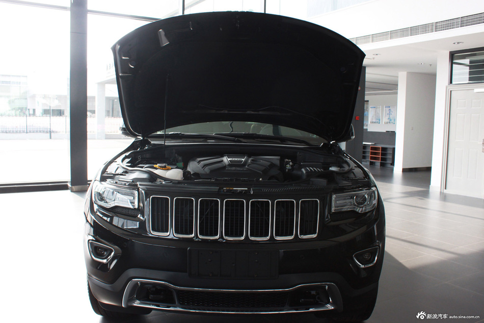 2014款大切诺基柴油版到店实拍