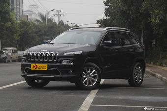 2016款自由光2.4L自动优越版