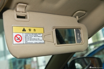 2014款海马M8 2.0L自动舒适型