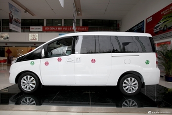 2013款瑞风M5 2.0T自动商务版图片