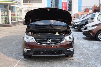 2015款宝骏730 1.8L手动舒适型图片