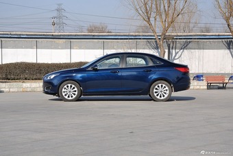 2015款福睿斯1.5L手动时尚型