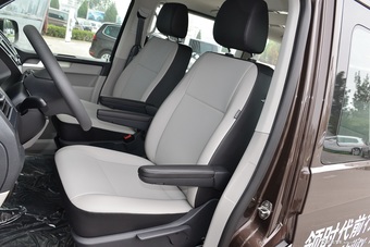 2016款凯路威2.0T自动四驱舒适版9座