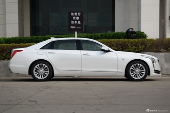 2016款凯迪拉克CT6 2.0T自动28T精英型