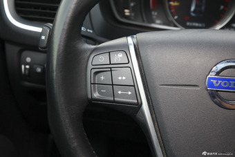 2016款沃尔沃V40 2.0T自动 T4 智雅版