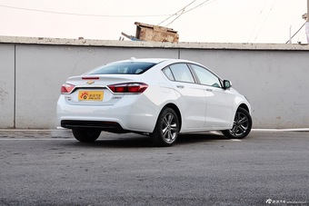 2015款科鲁兹1.4T自动精英版